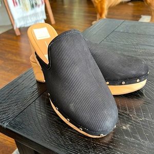 Dolce Vita clogs